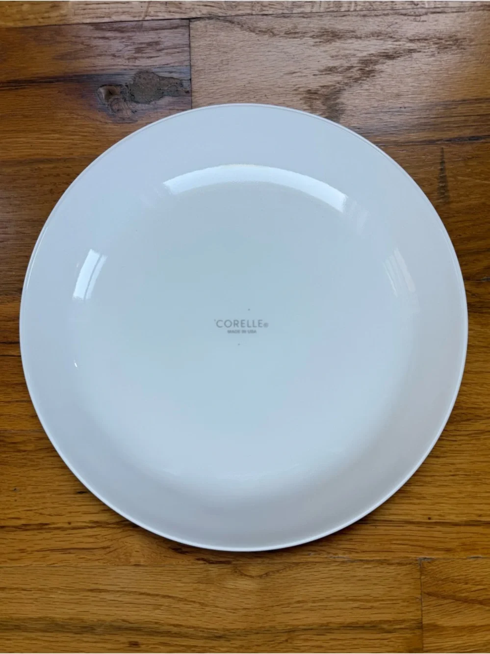 Corelle 8 Piece Set 4 Dinner and 4 Appetizer Plates Winters Frost White